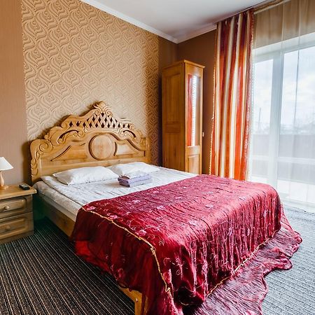 Everest Ivano-Frankivsk Exteriér fotografie